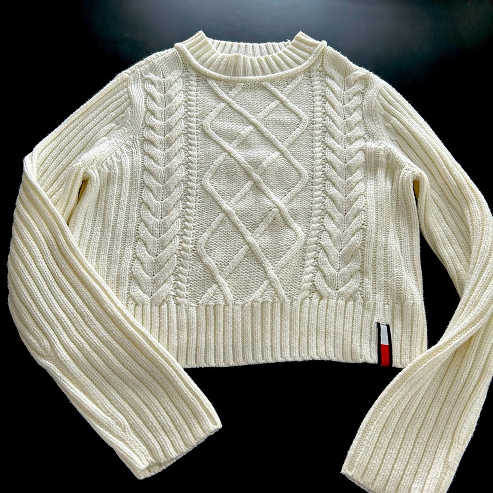 Tommy knit sweater